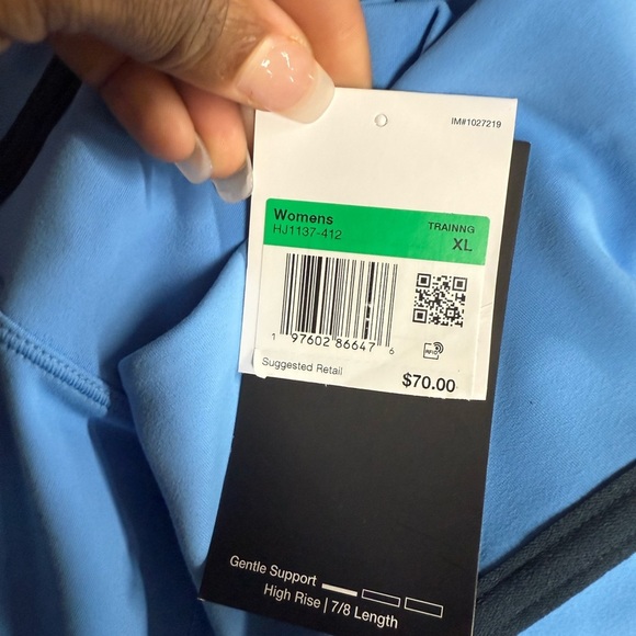 Women's Nike One Blue Training Leggings new with tag - Picture 2 of 3